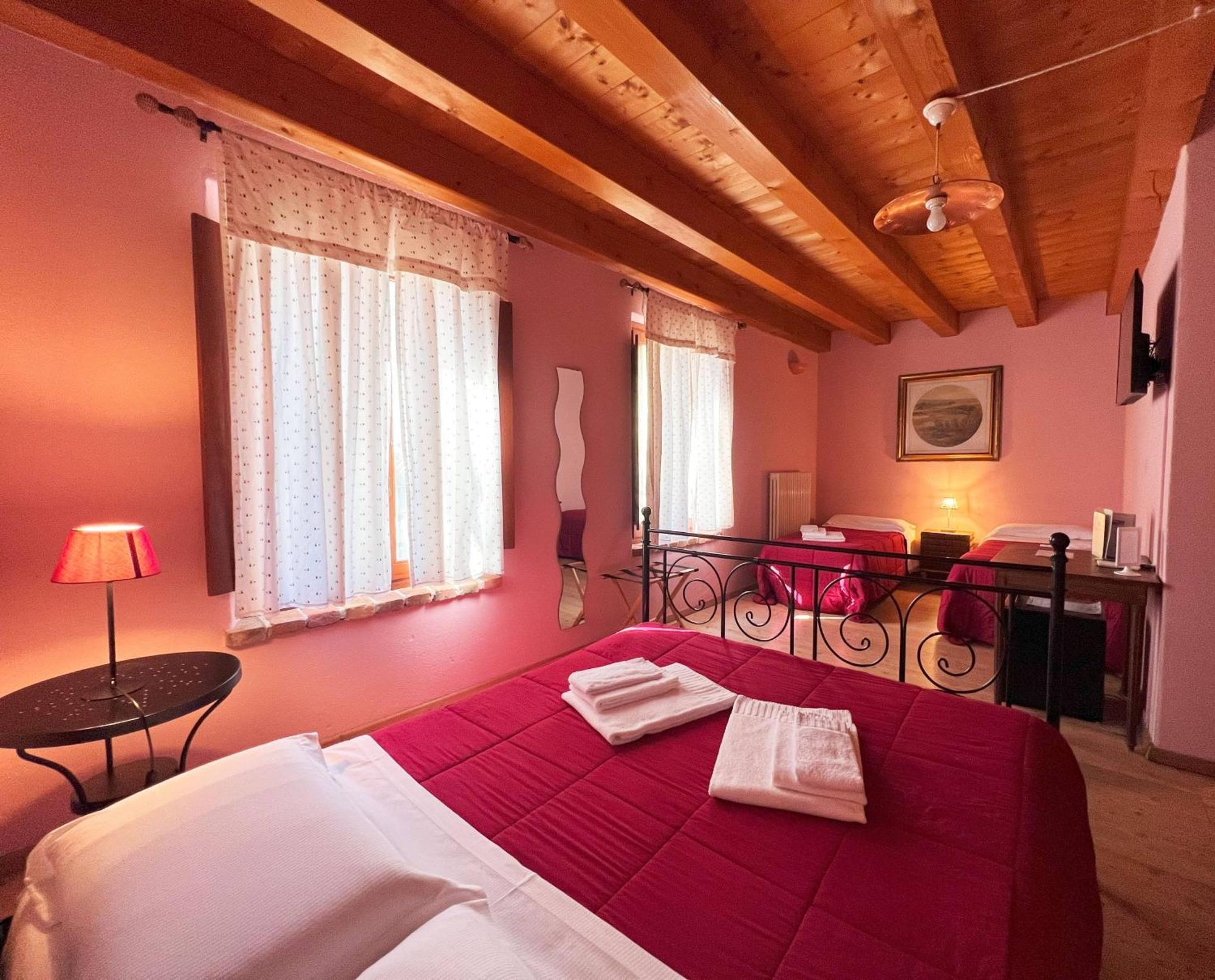 Agriturismo Corte Pellegrini San Martino Buon Albergo Bagian luar foto