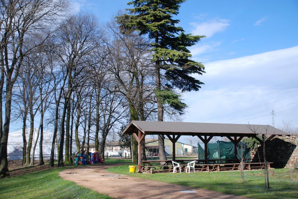 Agriturismo Corte Pellegrini San Martino Buon Albergo Bagian luar foto